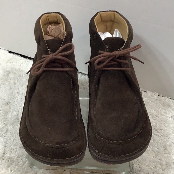 Birkenstock Other - Birkenstock men’s brown suede chukka boots 10
